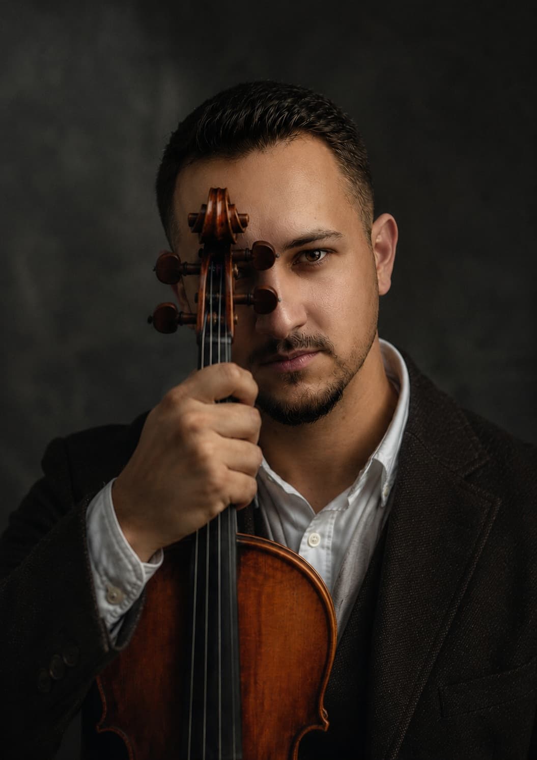 Arsim Gashi violinist official portrait
